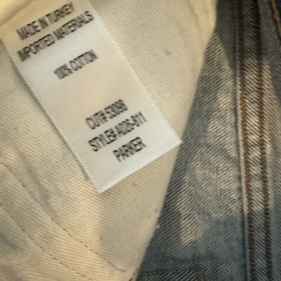 - AGOLDE Parker Shorts. Like NEW! - Picture 5 of 15